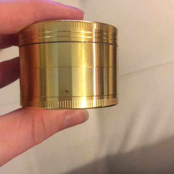 Moth Grinder 💎 - Picture 3 of 7